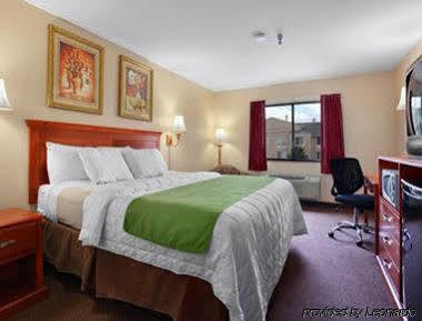 Super 8 By Wyndham Georgetown Hotel Exterior photo